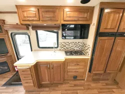 2016 Jayco Seneca 37HJ | Thumbnail Photo 10 of 29
