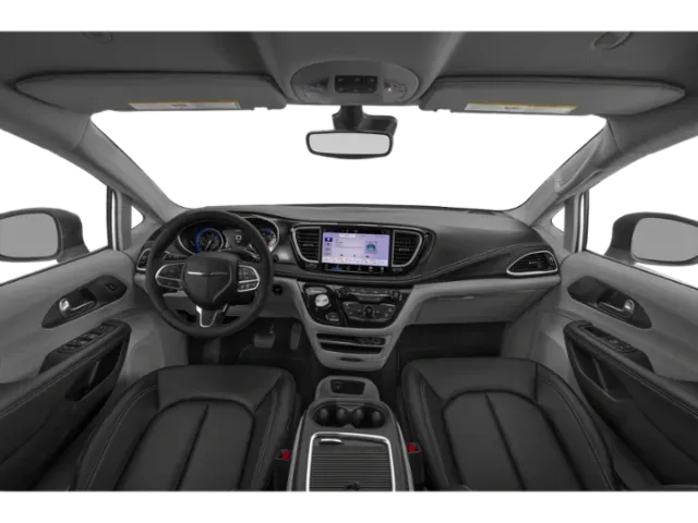 2024 Chrysler Pacifica | Photo 4 of 12