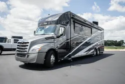 2026 Newmar Summit Aire 4505 | Thumbnail Photo 8 of 27