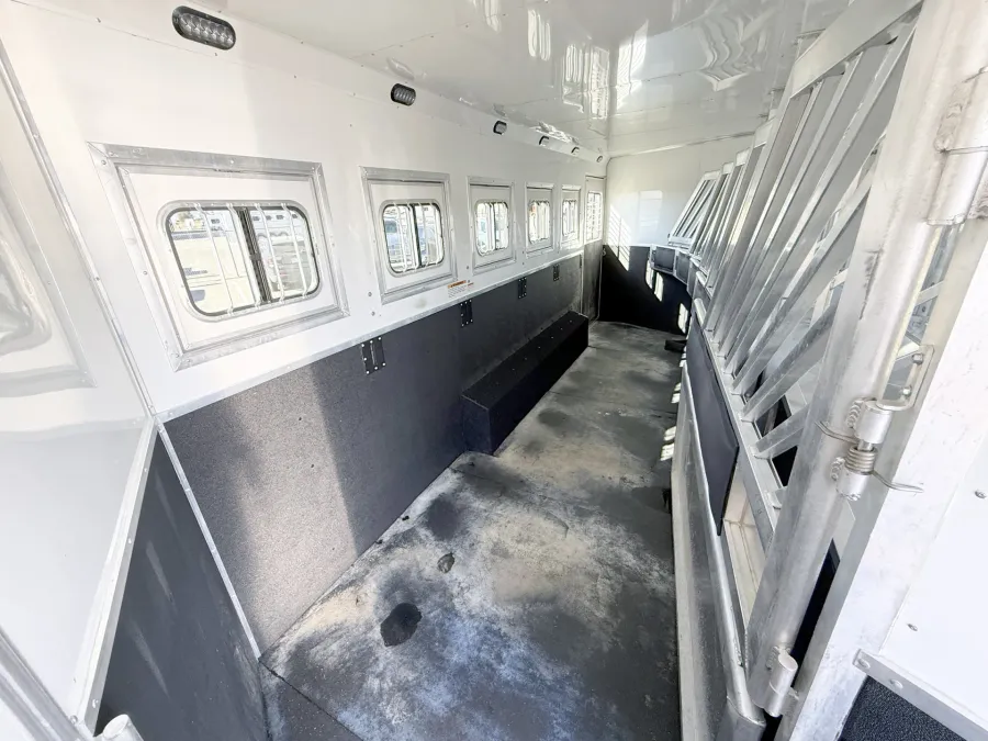 2022 Lakota Bighorn 6HLQ | Photo 23 of 26