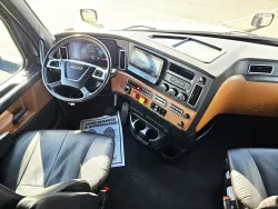 2024 Freightliner Cascadia | Thumbnail Photo 20 of 22