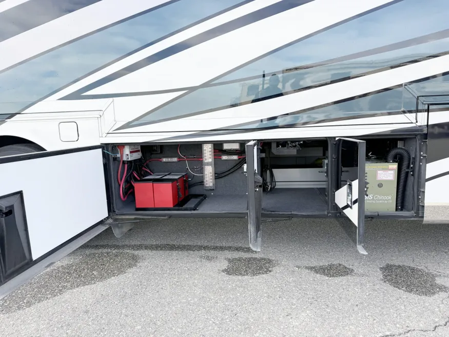 2023 Newmar Dutch Star 3736 | Photo 31 of 30