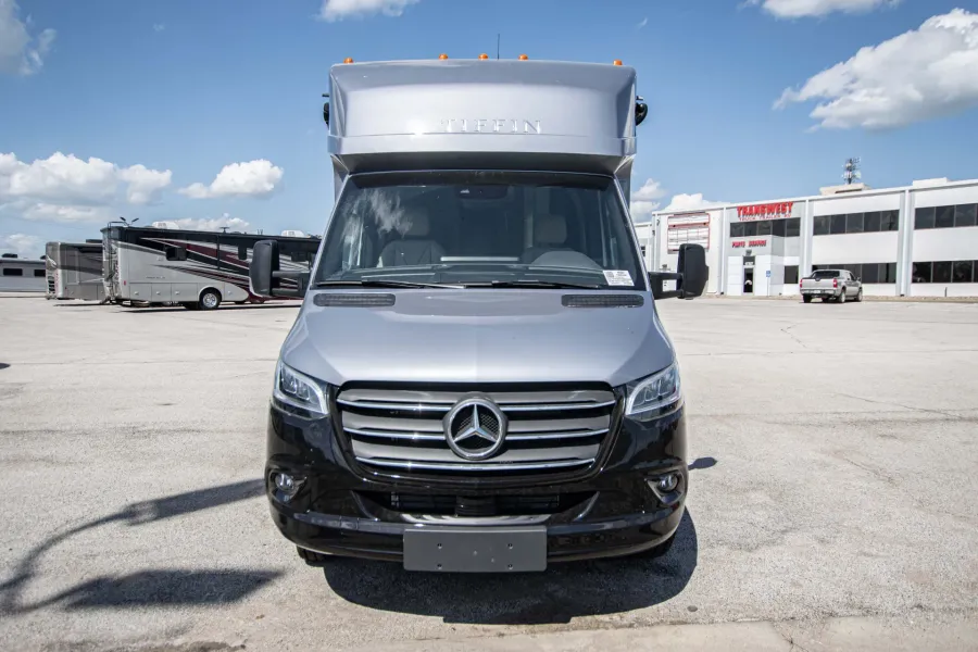 2026 Tiffin Wayfarer 25XLW | Photo 5 of 16