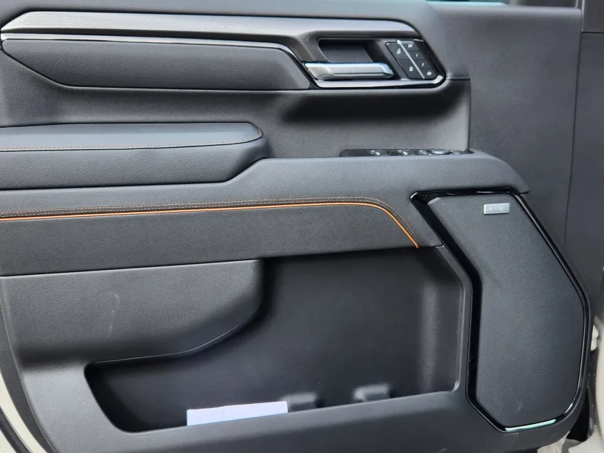 2026 GMC Sierra 2500HD AT4 | Photo 5 of 27