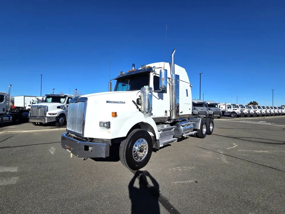 2021 Western Star 4900SA