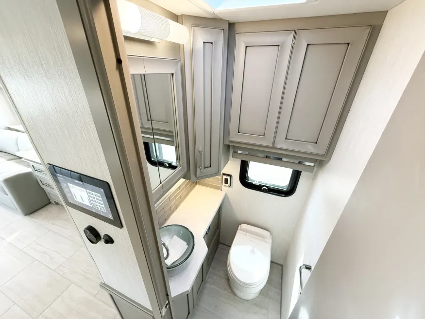 2026 Newmar Ventana 4369 | Photo 13 of 31