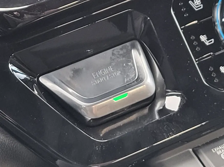 2026 GMC Sierra 3500HD AT4 | Photo 18 of 26