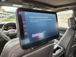 2026 GMC Yukon AT4 Ultimate | Thumbnail Photo 11 of 33