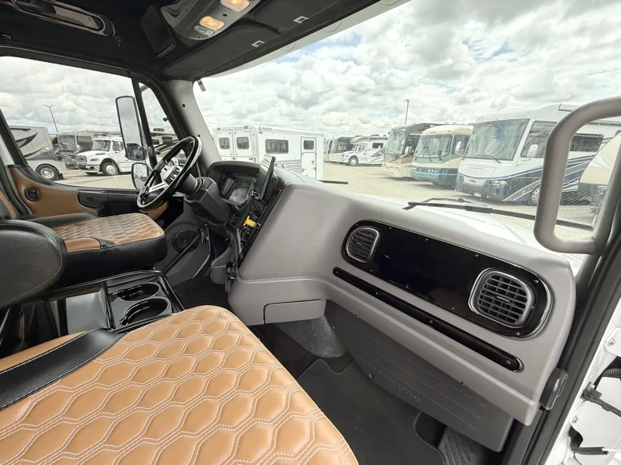 2023 Freightliner M2 112 Laredo Hauler | Photo 22 of 22