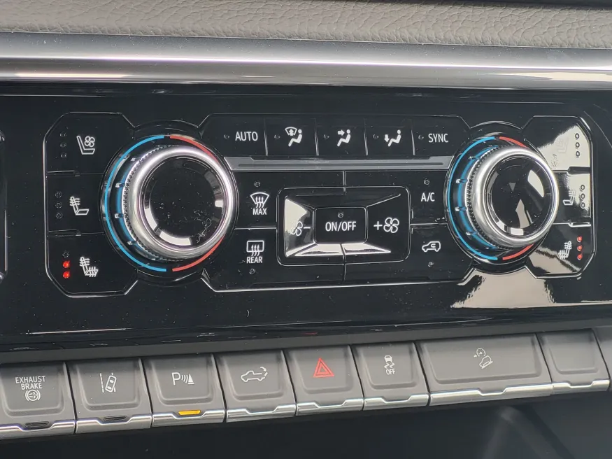 2026 GMC Sierra 2500HD Denali | Photo 16 of 25