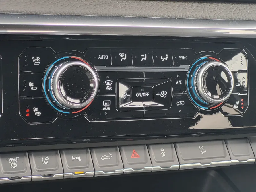 2026 GMC Sierra 2500HD Denali | Photo 16 of 25