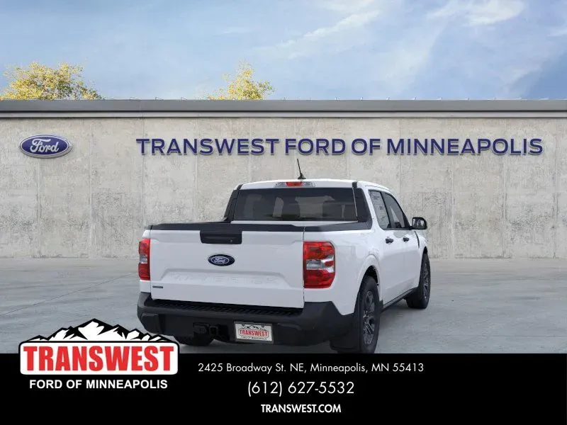 2025 Ford Maverick XLT | Photo 7 of 24