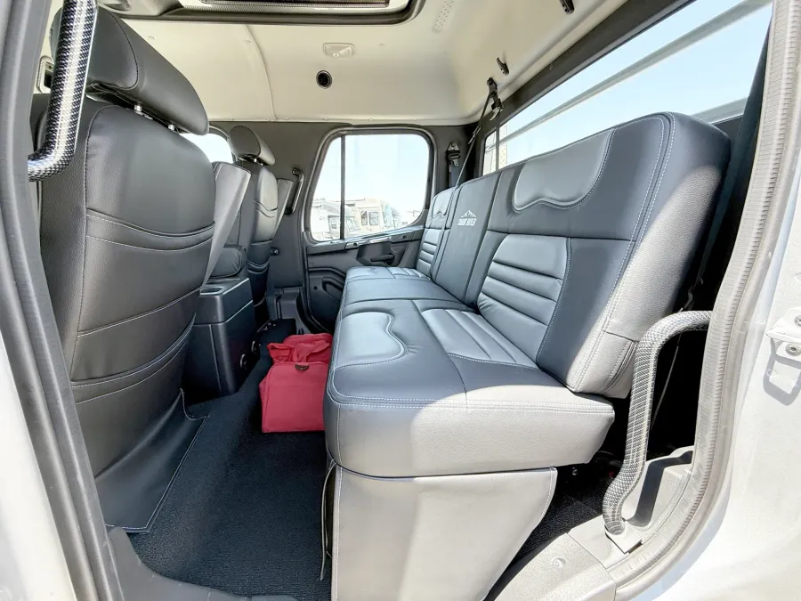 2025 Freightliner M2 106 Plus Summit Hauler | Photo 11 of 25