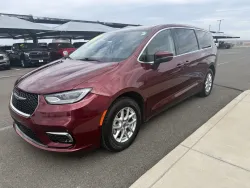 2023 Chrysler Pacifica Touring L | Thumbnail Photo 3 of 24