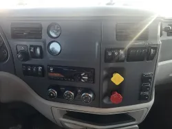 2018 Peterbilt 579 | Thumbnail Photo 12 of 12