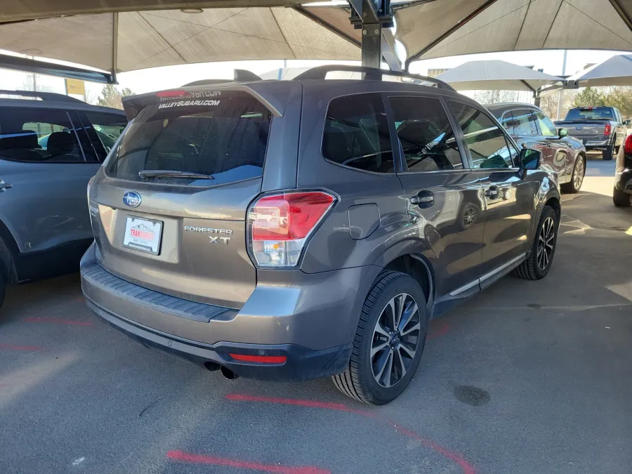 2018 Subaru Forester Touring | Photo 2 of 4