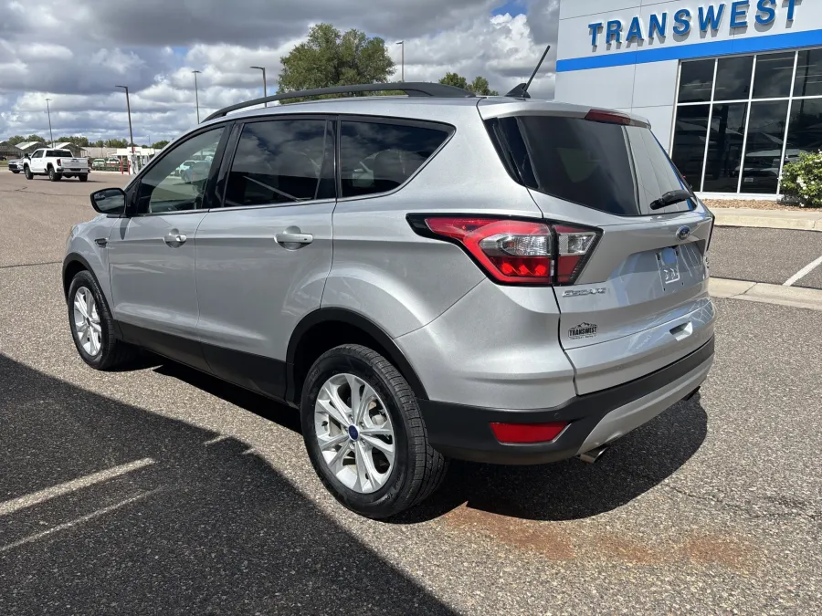 2018 Ford Escape SEL | Photo 2 of 18