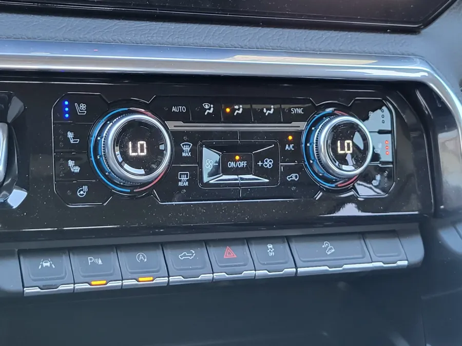 2026 GMC Sierra 1500 Denali | Photo 16 of 26