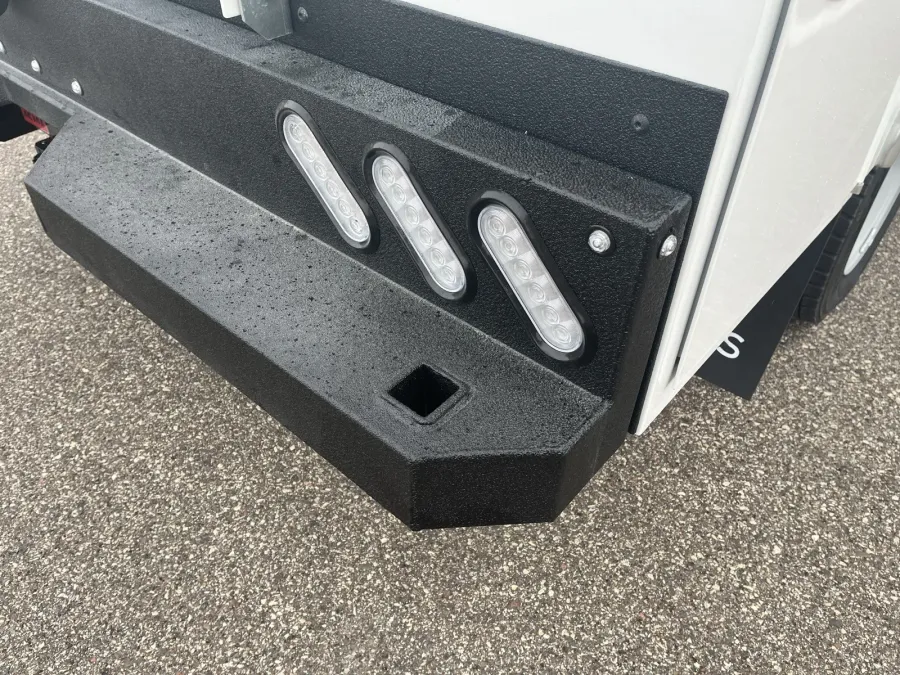 2025 Ford Super Duty F-550 | Photo 8 of 14