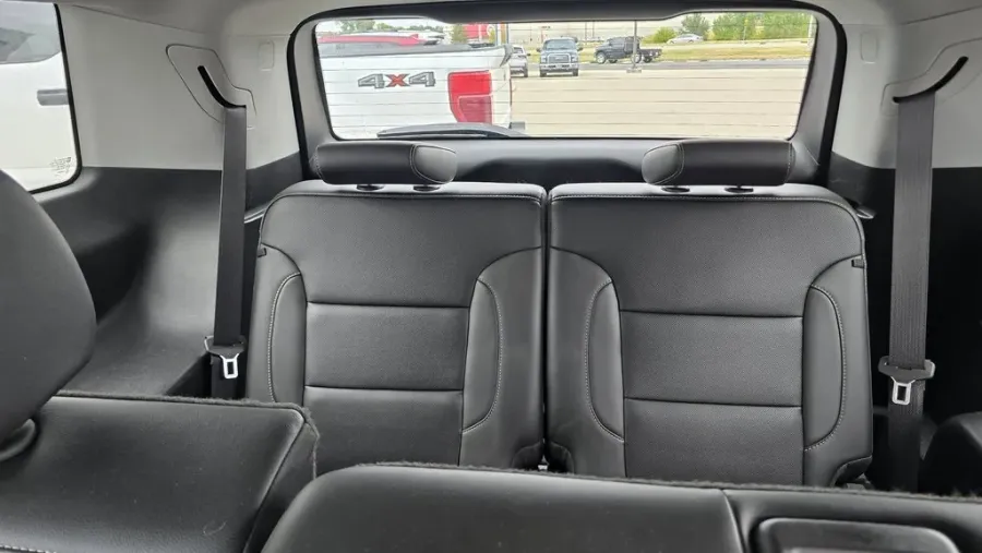 2023 GMC Acadia | Photo 29 of 30