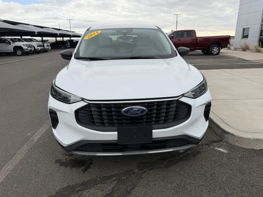 2024 Ford Escape Active | Photo 2 of 16
