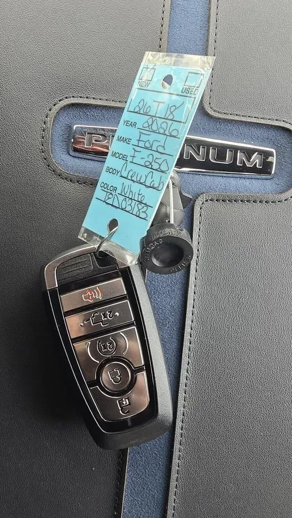 2026 Ford Super Duty F-250 | Photo 28 of 35