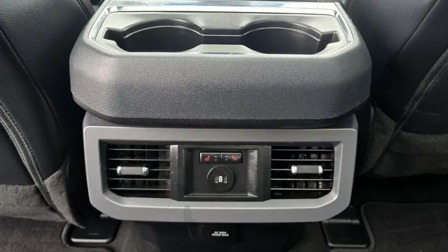 2025 Ford F-250 | Photo 30 of 31