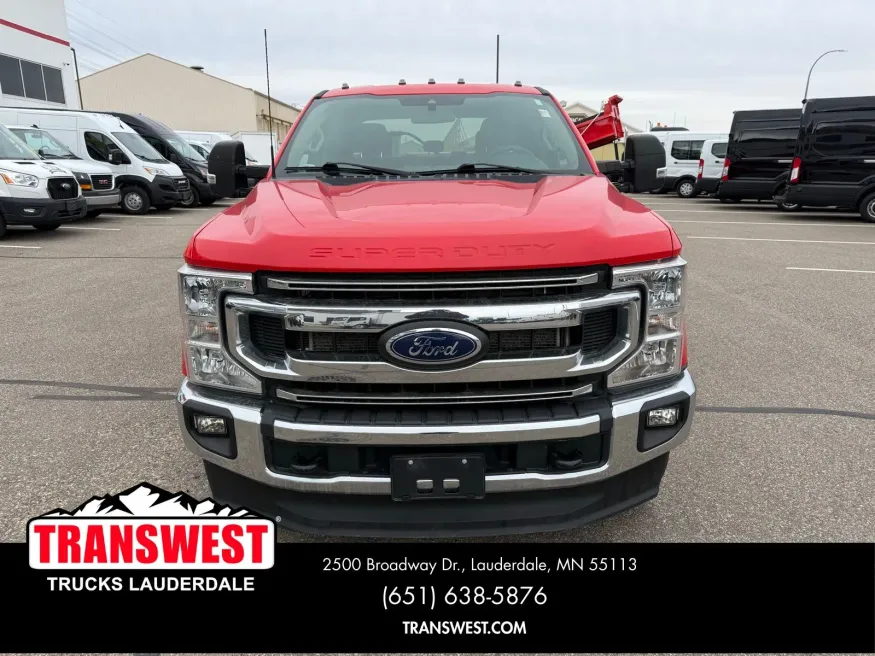 2022 Ford Super Duty F-350 XLT | Photo 17 of 21