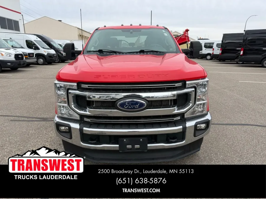 2022 Ford Super Duty F-350 XLT | Photo 17 of 21