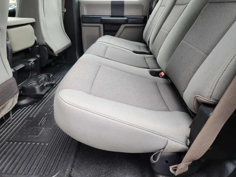 2019 Ford Super Duty F-350 SRW | Photo 10 of 30