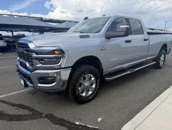 2025 RAM 3500 Big Horn | Thumbnail Photo 3 of 14