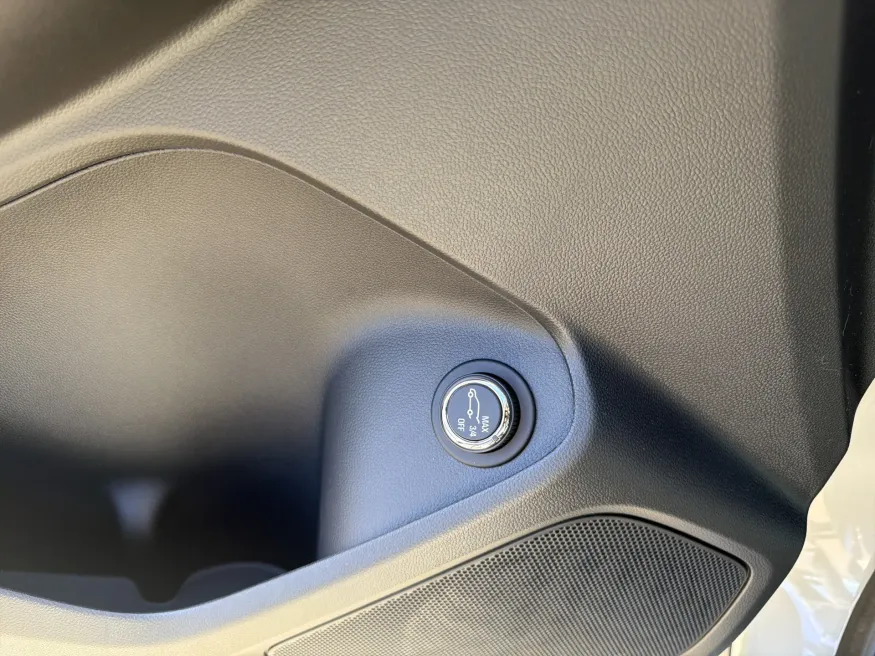 2026 Chevrolet Trailblazer ACTIV | Photo 13 of 23