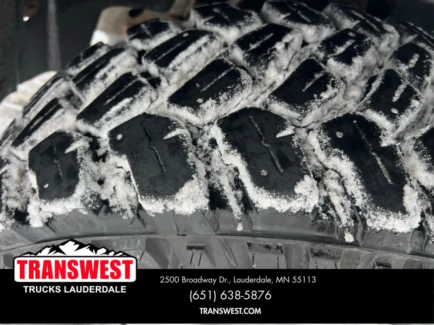 2013 GMC Sierra 1500 SLE | Photo 11 of 17