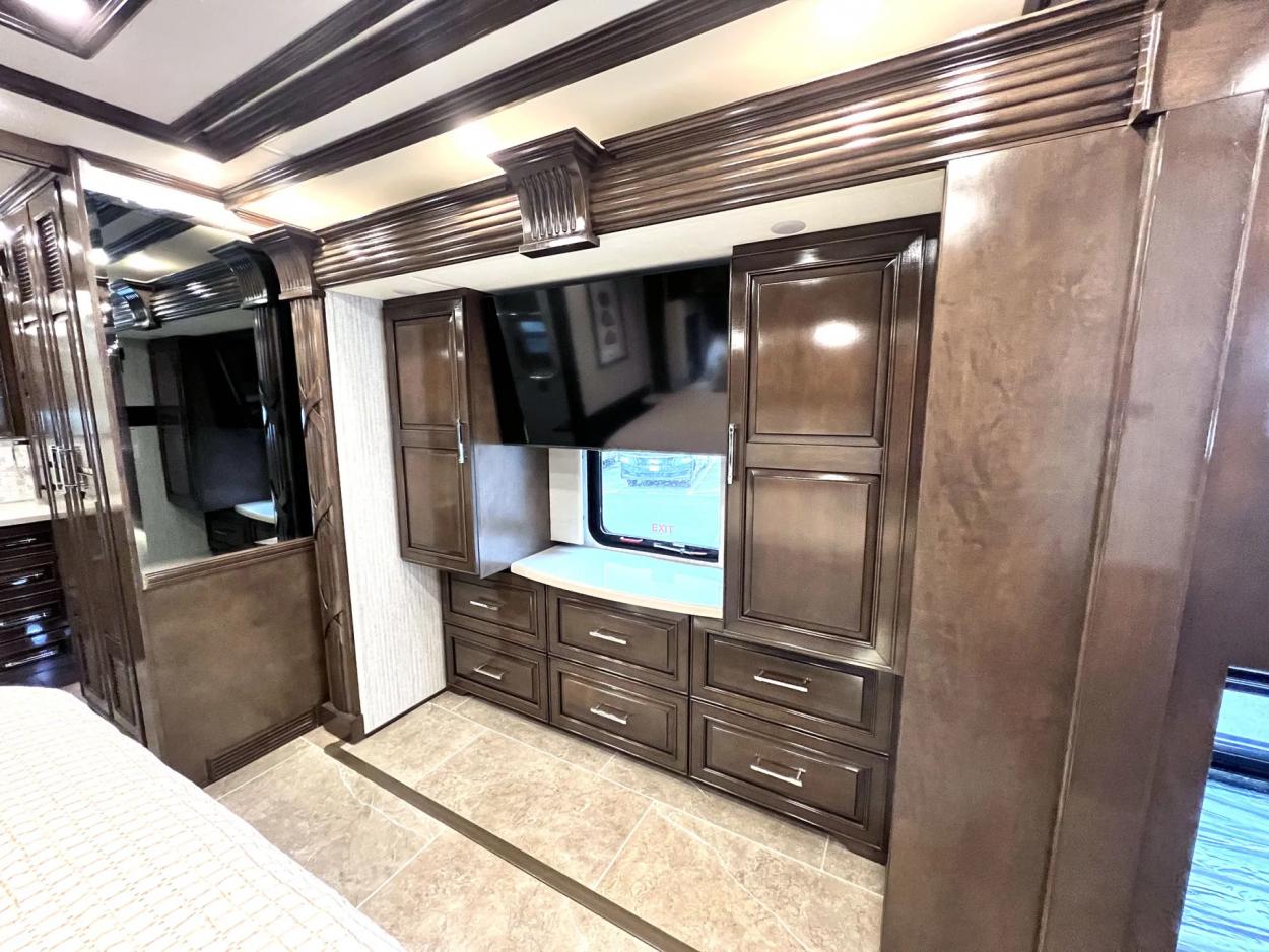 2024 Newmar Supreme Aire 4509 | Photo 17 of 37