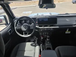 2026 Jeep Wrangler Willys | Thumbnail Photo 17 of 22