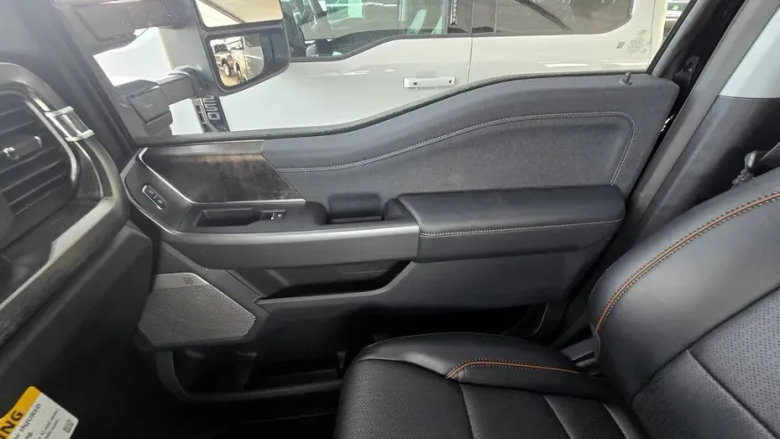 2026 Ford Super Duty F-250 | Photo 36 of 39