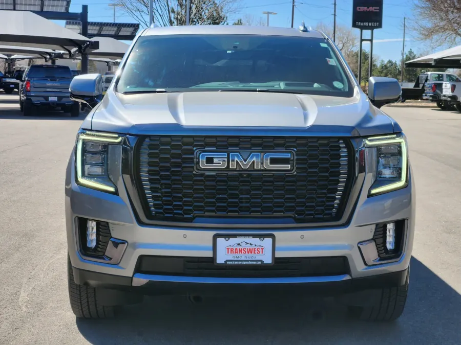 2023 GMC Yukon XL Denali Ultimate | Photo 4 of 27