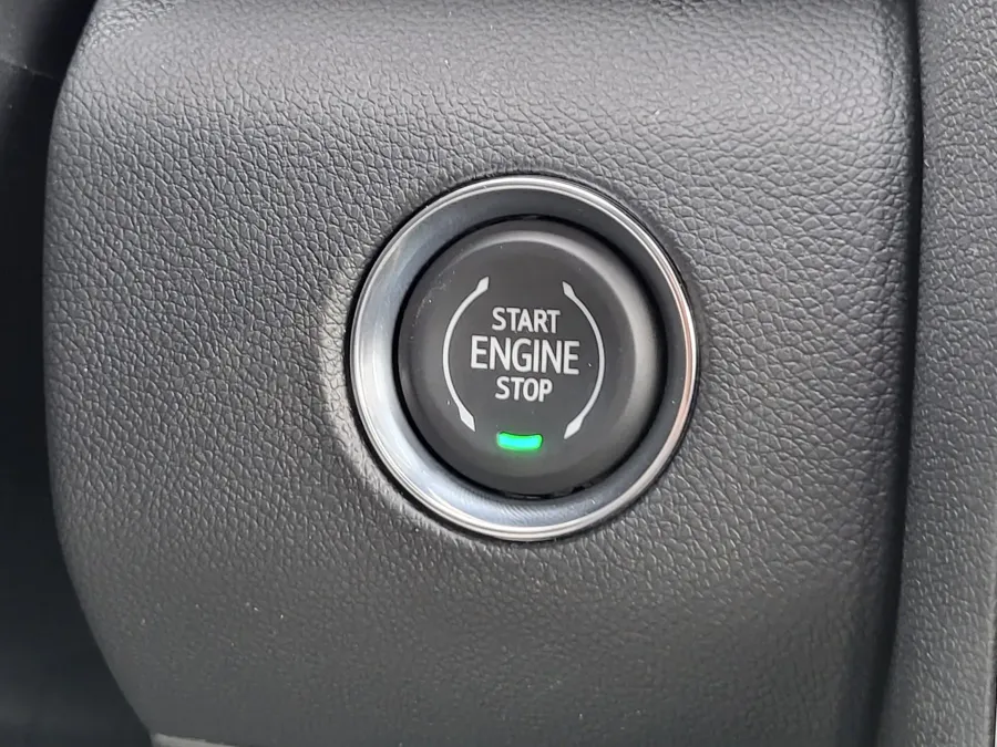 2026 GMC Acadia AWD Elevation | Photo 17 of 26