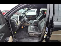 2025 GMC Canyon 4WD Denali | Thumbnail Photo 1 of 4