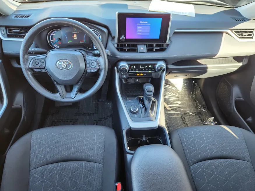 2025 Toyota RAV4 Hybrid XLE | Photo 11 of 30