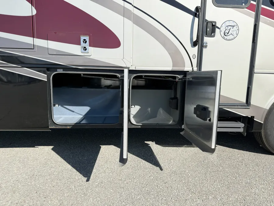 2015 Tiffin Allegro Open Road 34TGA | Photo 24 of 31