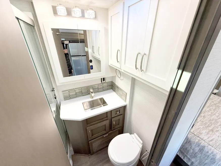 2026 Newmar Canyon Star 3947 | Photo 12 of 33