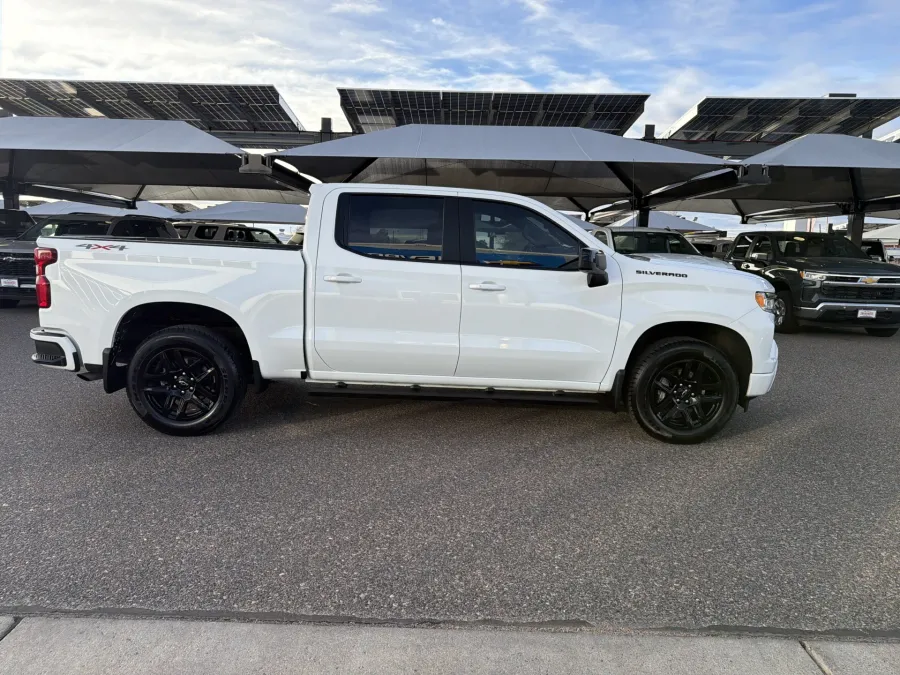 2023 Chevrolet Silverado 1500 RST | Photo 5 of 20