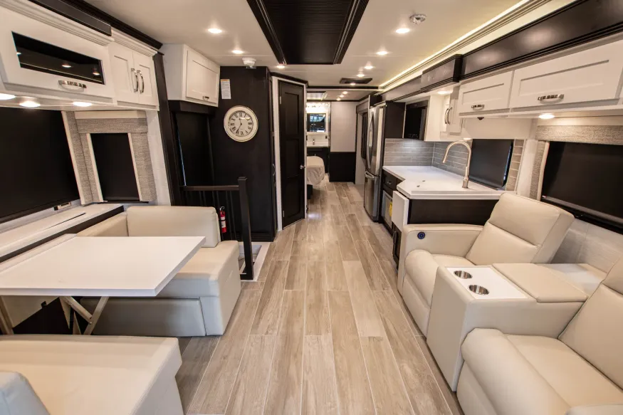 2026 Newmar Super Star 4059 | Photo 3 of 28