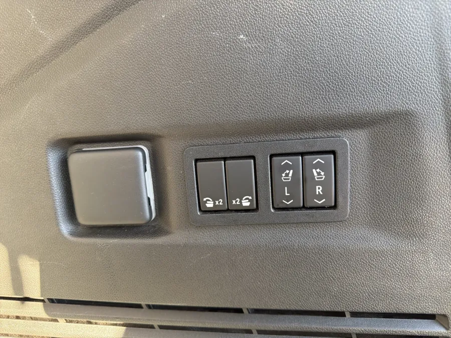 2021 Chevrolet Tahoe High Country | Photo 9 of 25