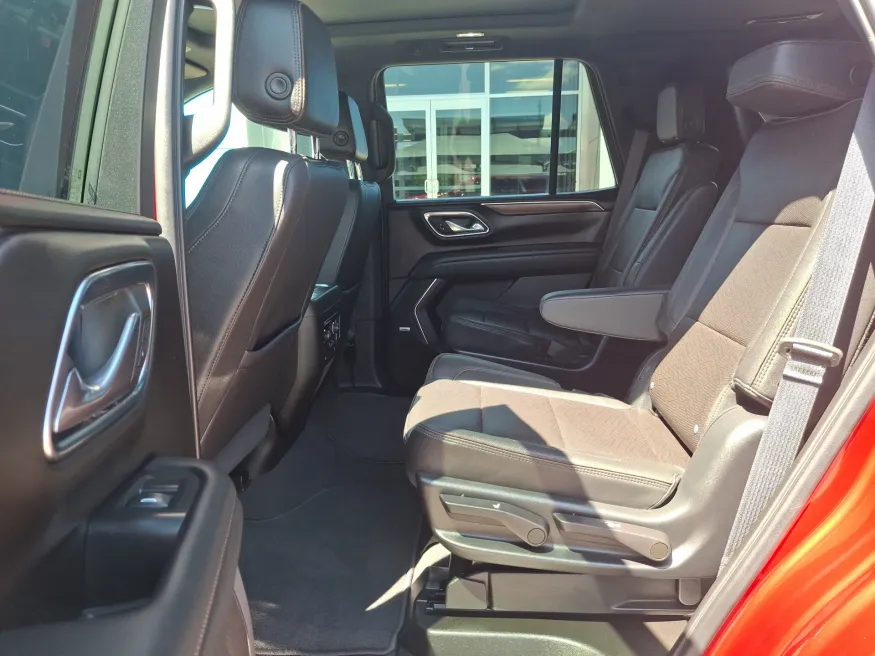 2023 Chevrolet Tahoe High Country | Photo 12 of 23