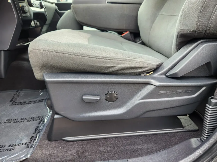 2023 Ford F-150 XL | Photo 8 of 30