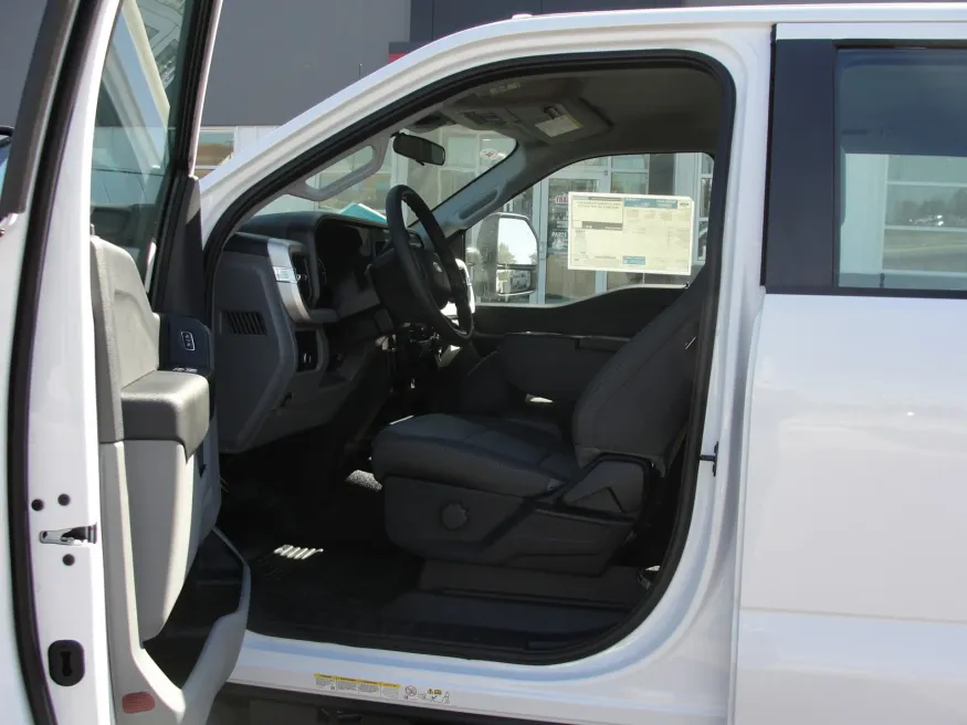 2026 Ford F-550 | Photo 8 of 16