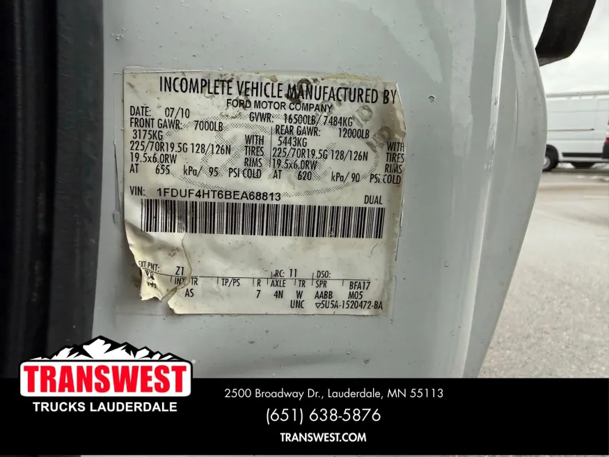 2011 Ford Super Duty F-450 XL | Photo 16 of 20