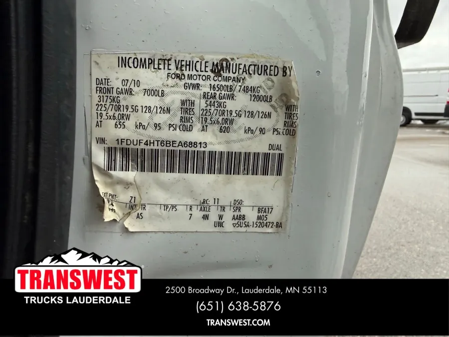 2011 Ford Super Duty F-450 XL | Photo 16 of 20